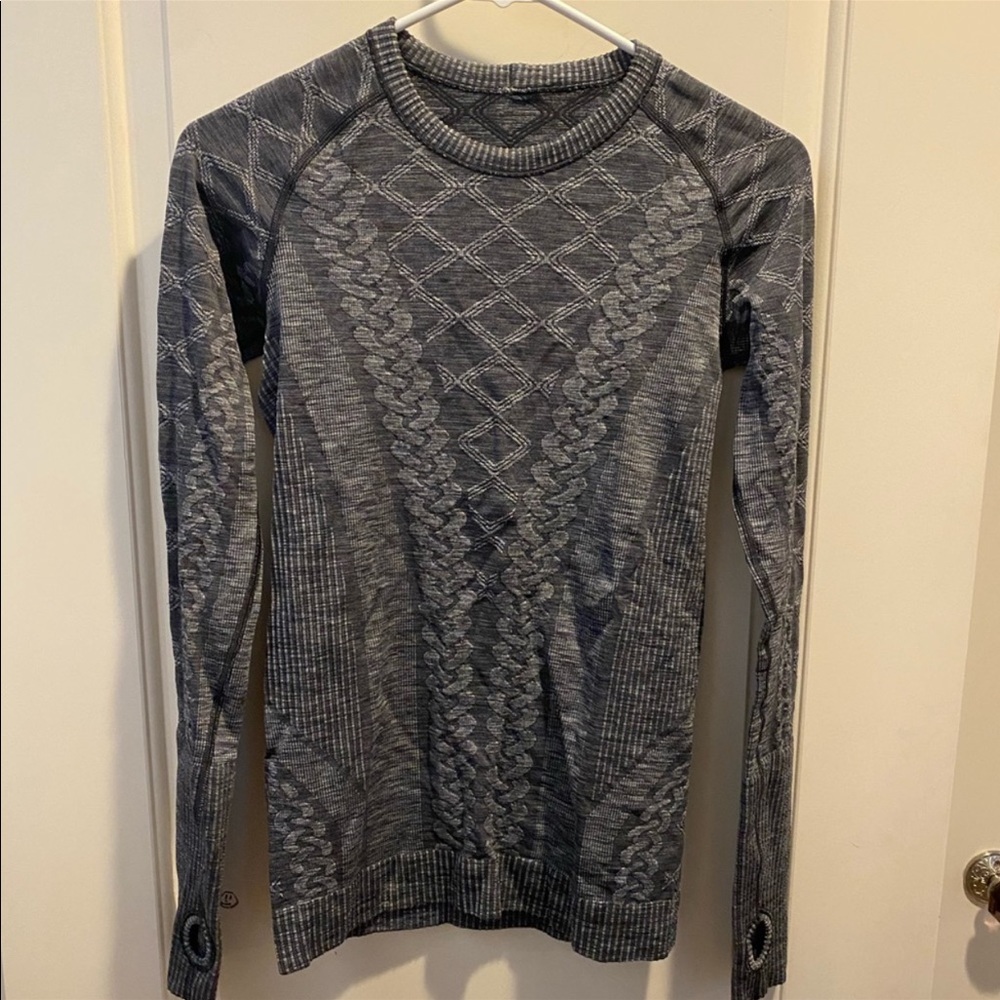 Dark grey swiftly tech long sleeve